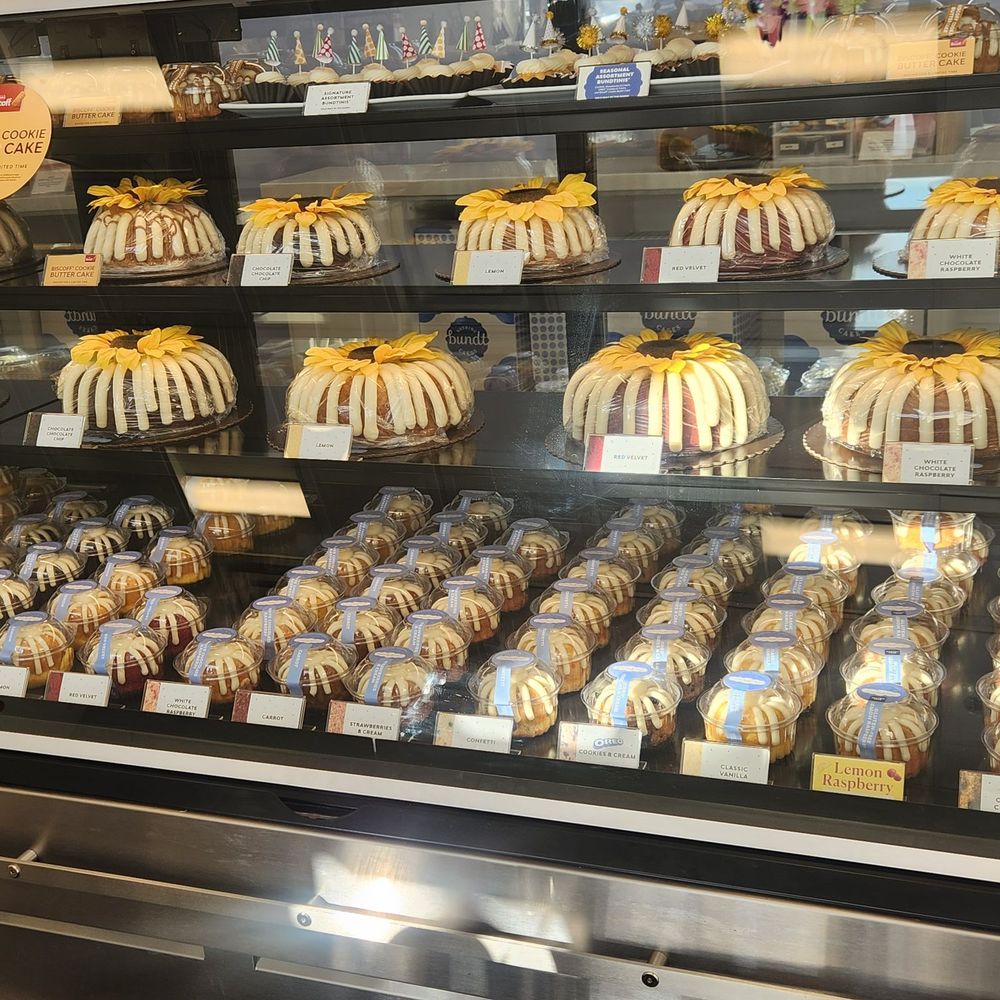 Nothing Bundt Cakes - Bakeries Near Me - Wauwatosa, Wisconsin Nothing Bundt Cakes - Bakeries Near Me - Wauwatosa, Wisconsin