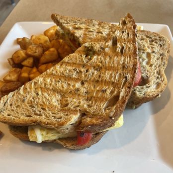 Nappi’s Nook - San Fran sandwich with fried potatoes. Tasty. - Breakfast & Brunch Near Me - Nesconset, New York