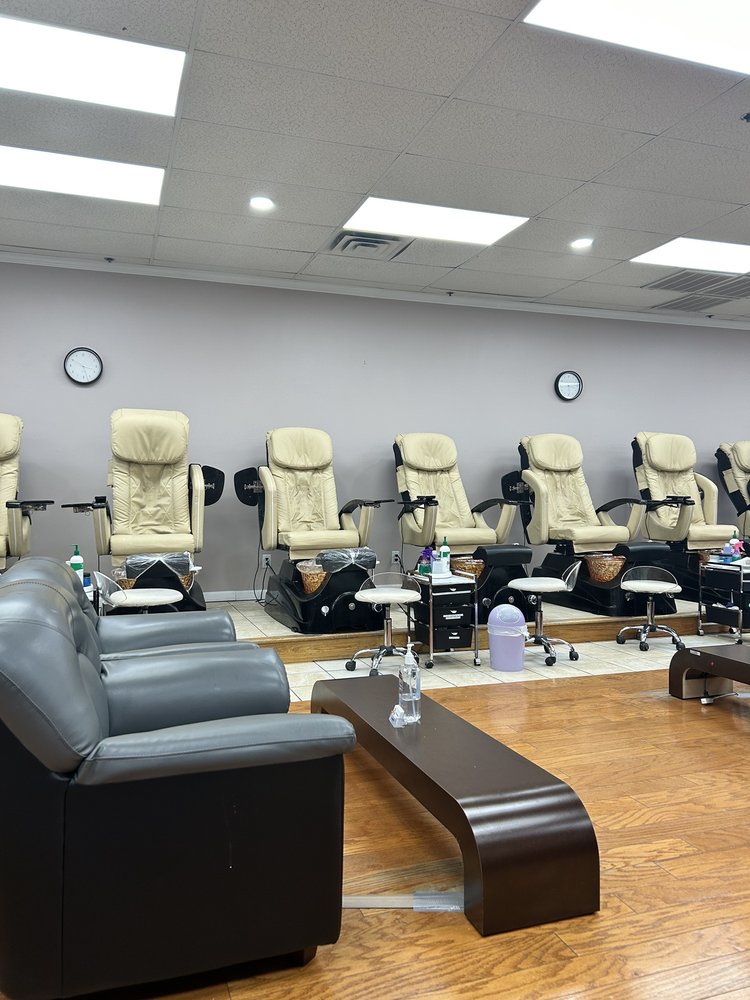 THE NAIL SPA 2 Updated August 2024 19 Photos & 12 Reviews 1935 E