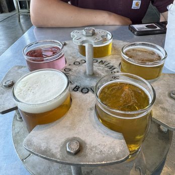 Dust Bowl Brewery Taproom - Flight that included seltzers and beer - Breweries Near Me - Turlock, California Dust Bowl Brewery Taproom - Flight that included seltzers and beer - Breweries Near Me - Turlock, California