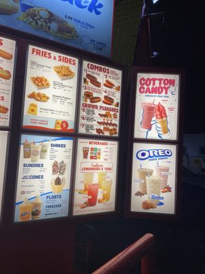 Menu photo 3 Wienerschnitzel La Crescenta, CA