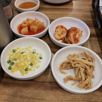 Mapo Gamjatang - Side dishes, not a lot of variety. September 2019 - Korean Near Me - Toronto, Ontario Mapo Gamjatang - Side dishes, not a lot of variety. September 2019 - Korean Near Me - Toronto, Ontario