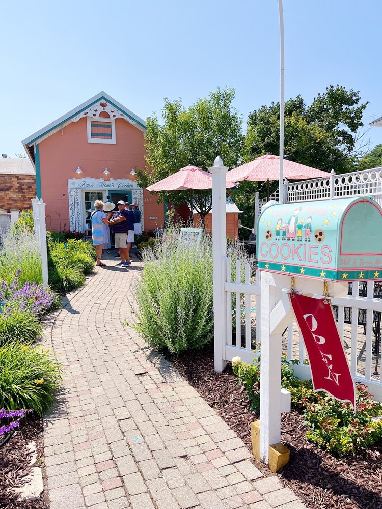 TOM’S MOM’S COOKIES Updated September 2024 62 Photos & 110 Reviews