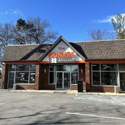 Dunkin' - Outside
