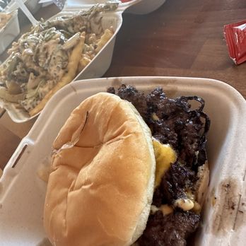 Smash That Burger - a perfectly smashed burger - Burgers Near Me - Seattle, Washington