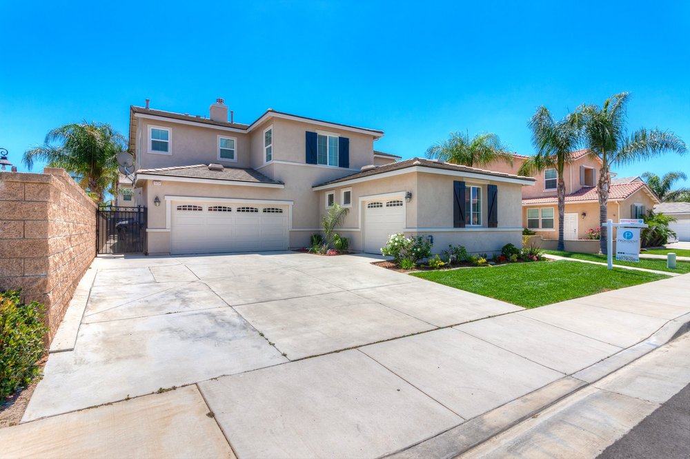 Slide of Eastvale Paint and Home Restoration