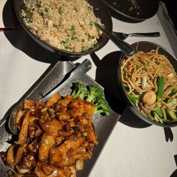 UNCLE YU’S AT THE VINEYARD - Updated March 2025 - 875 Photos & 1134 ...