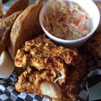 2121 Pub - Drumettes. (Coleslaw is only ok) - Sports Bars Near Me - Tacoma, Washington