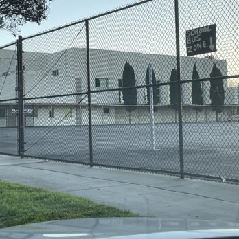 Thomas Jefferson Middle School - Elementary Schools Near Me - Long Beach, California