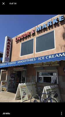 Harry's Market by null