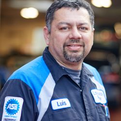 Lou's Auto Repair - Luis takes great care of you!