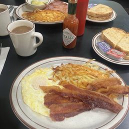 BACON AND EGGS BREAKFAST!!!! BACON AND EGGS BREAKFAST!!!!