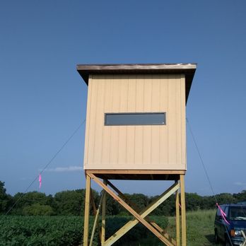 Ron's Specialty Services LLC - This is custom deer blind that I built out in Dodgeville, Wi. - Carpenters Near Me - Canon City, Colorado Ron's Specialty Services LLC - This is custom deer blind that I built out in Dodgeville, Wi. - Carpenters Near Me - Canon City, Colorado