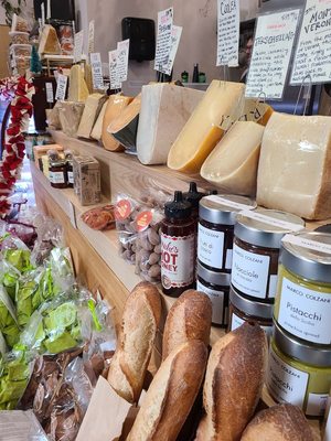 Sissle & Daughters Cheesemongers and Grocers (Cheese Shop of Portland) by null