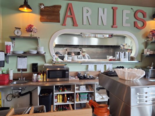 Arnie's Cafe by null