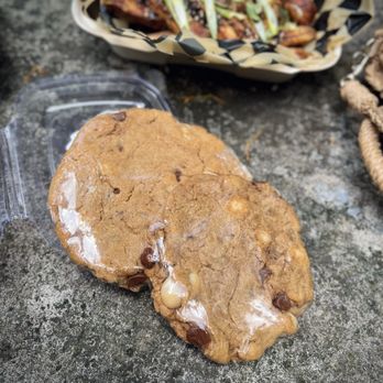 Niu Life Kitchen - Chocolate chip macadamia cookies (instagram: jax.vegan.eats) - Health Markets Near Me - Wailuku, Hawaii