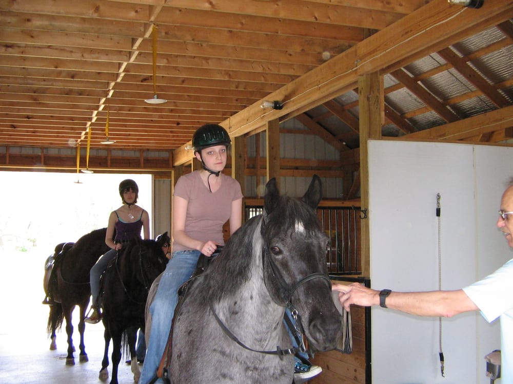 GLIDE RIDE STABLES Updated September 2024 761 Kames Hill Rd