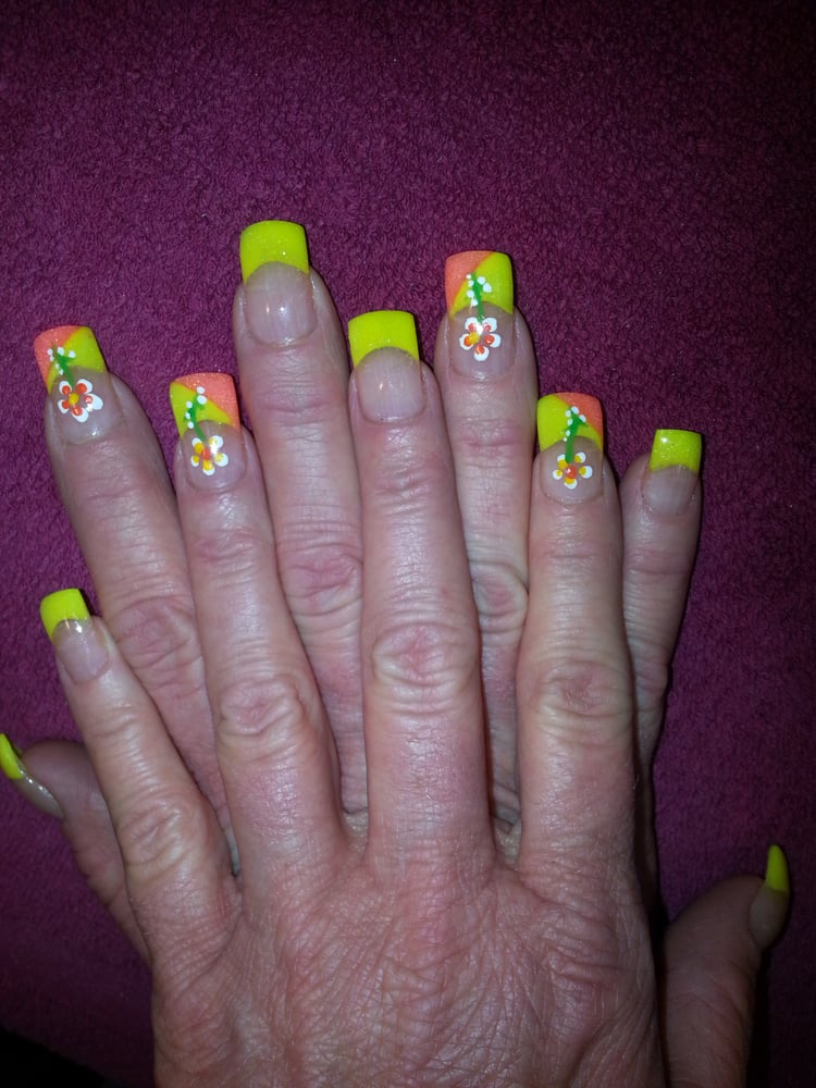 Natty's Hair & Nails Logo