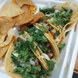 Asada and chorizo tacos Asada and chorizo tacos