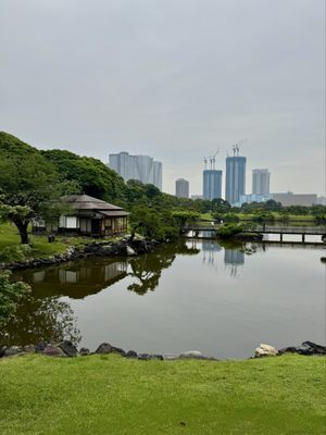 Hamarikyu Gardens by null