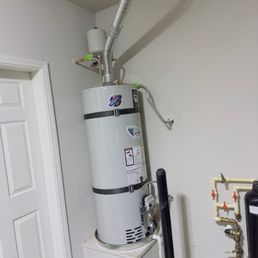 New Bradford White Water Heater. 50 Gallon 40,000BTU New Bradford White Water Heater. 50 Gallon 40,000BTU