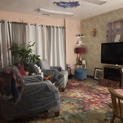 AromaGee Massage & Holistic Wellness - Relaxation room