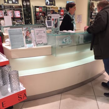 Parfümerie Douglas - Cosmetics & Beauty Supply Near Me - Berlin, BE Parfümerie Douglas - Cosmetics & Beauty Supply Near Me - Berlin, BE