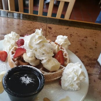 Momo's Cafe - American Near Me - Vallejo, California