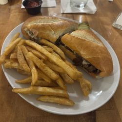 The Green Leaf Grill - Philly Cheese Steak