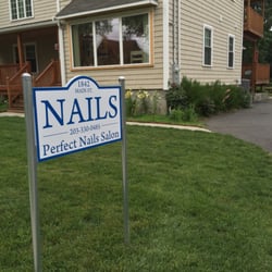 Perfect Nails - Side view of store