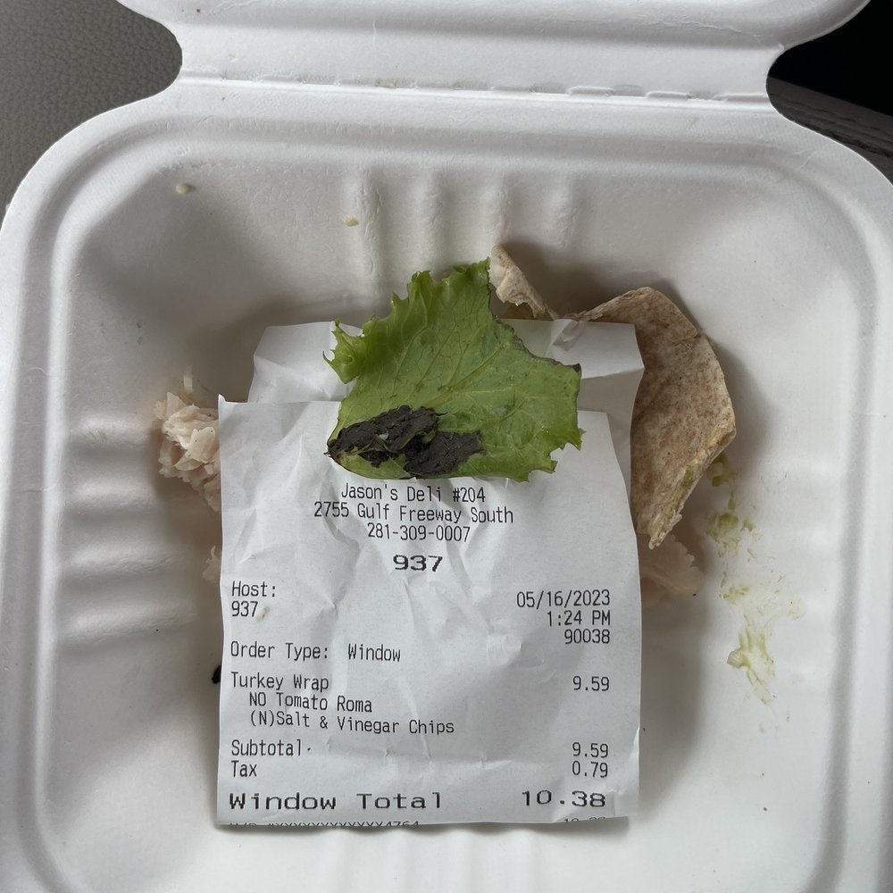 Dirt/mud on my lettuce Dirt/mud on my lettuce