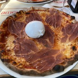Amore - Pizza Deliziosa mit San Daniel und Burata