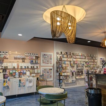 Periwink - Inside Periwink - Coffee & Tea Near Me - Wilmington, North Carolina