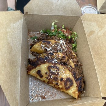 Johnny Rippas - Beef Birria Tacos - Food Trucks Near Me - Dayton, New Jersey