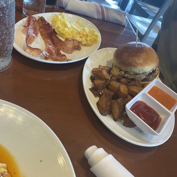 Full Belly - Breakfast sandwich with extra eggs and bacon - Breakfast & Brunch Near Me - San Antonio, Texas