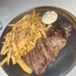 Living Room at the W - Skirt steak