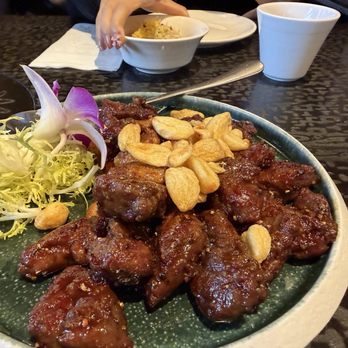 Dragon Beaux - Domestic Wagyu with Roasted Garlic 香蒜美國和牛 - Dim Sum Near Me - San Francisco, California