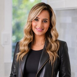 Alicia Muniz