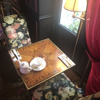 Hotel de Jobo - Chic seating - Hotels Near Me - Paris, 75