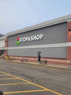 Stop & Shop by null