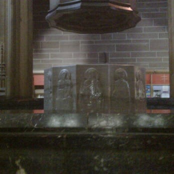 Liverpool Anglican Cathedral - Churches Near Me - Liverpool, XMS
