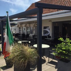Valentino's - Outside area