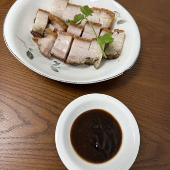 New Hong Kong - D6.Crispy Roasted Pork Belly- - Chinese Near Me - Merced, California New Hong Kong - D6.Crispy Roasted Pork Belly- - Chinese Near Me - Merced, California
