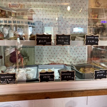 Little Knopp's Bakery - a display of pastries - Bakeries Near Me - Fairfield, California Little Knopp's Bakery - a display of pastries - Bakeries Near Me - Fairfield, California