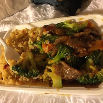 China Wok - Beef broccoli combo. Comes with pork fried rice and an egg roll. - Chinese Near Me - Roanoke, Virginia