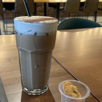 Frunchroom Collective - Mrs Nitti's Cookie Butter Latte with vanilla cold foam - Venues & Event Spaces Near Me - Libertyville, Illinois