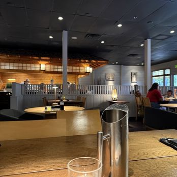 Qimura Sushi & Ramen - nice ambience - Sushi Bars Near Me - Windsor, California