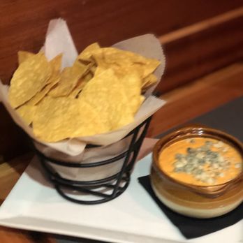 Brew Fish Bar and Eatery - Gastropubs Near Me - Marion, Massachusetts