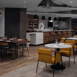 Bistro Novelle - Dining area
