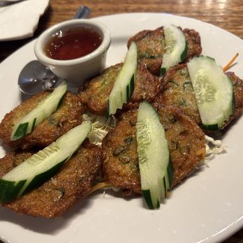 Phuket Thai Café - Thai Near Me - Honolulu, Hawaii